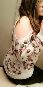 🏵 Floral Off the Shoulder Sweater Top 🏵